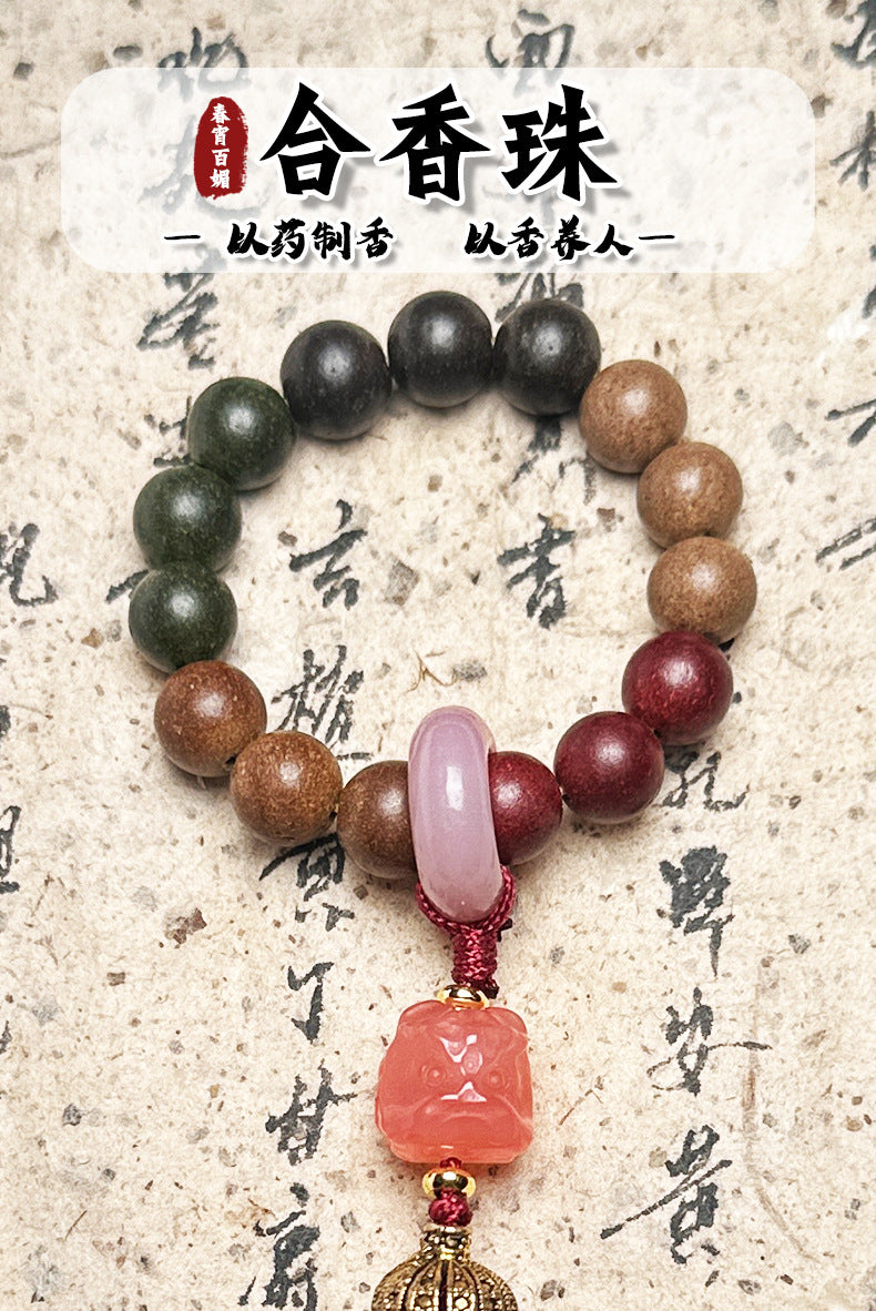 南红醒狮-助力事业升迁和香珠手捻