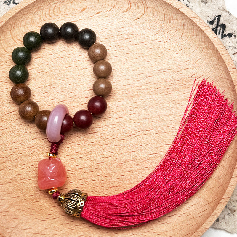 南红醒狮-助力事业升迁和香珠手捻